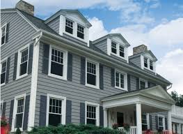 The shakes closely resemble wooden shakes. Vinyl Cedar Shakes Make For A Weathered Wood Appeal
