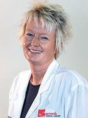 Kelly Jester's Instagram, Twitter & Facebook