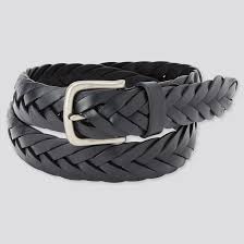 Cet article en cuir, c'est la ceinture, mais plus particulièrement la ceinture en cuir tressé. Ceinture Large En Cuir Tresse Homme Uniqlo