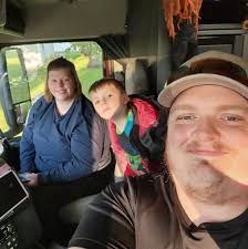 Vintage hand-painted 1979 Thanksgiving/holiday wood plaque. 2 sided, signed  “Beaird '79.” Charming folk-art style with a pilgrim boy, turkey, and  pilgrim girl holding apples. Painted