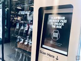 Most likely he would find the contents of the unlocked footlocker strewn around the . Nike S App Powers Foot Locker S New Nyc Store Engadget