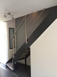 Ceci dessine automatiquement en quelques cliques de souris, l'escalier en plan, les plans de fabrication de chaque pièce, les vues en 3d et établit les feuilles de débit. Realisations New Step Service