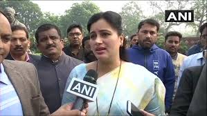 The bombay high court on tuesday cancelled the caste certificate of navneet kaur rana, an independent member of parliament from maharashtra's amaravati, saying it was validated fraudulently. The Times Of India On Twitter Please Take Our Mps Salaries But Please Do Not Cut Mplads Funds Members Of Parliament Local Area Development Meant For Development Works Navneet Ravi Rana Independent