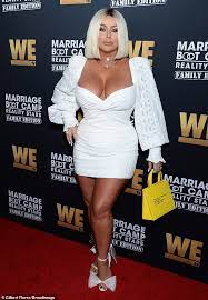 And aubrey o'day is still as . Aubrey O Day 35 Denies She S Had Plastic Surgery As She Shows Off Ample Assets At Hollywood Event Daily Mail Online