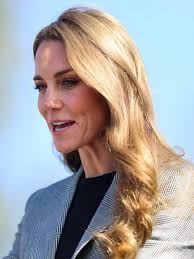 🔴‼️THE DETAIL IN CATHERINE'S HAIR: : Today Princess Catherine's hair  seemed a little bit more blonde. Here I leave you some other pics of the  Princess with a blonde shade in her