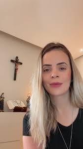 👉 Me conta aqui nos comentários: qual parte da live mais tocou o seu  coração? ✨ A live “A Hora Perfeita” foi simplesmente linda! 💙 Cantamos  músicas para Maria, meditamos o Evangelho