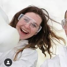 Ali Knight (@_AliKnight)