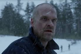 Hopper será como Gandalf: las pistas de la temporada 4 de 'Stranger Things'  que ha dado David Harbour