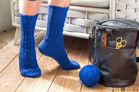 Free knitting pattern for homemade slippers knit flat. Easy Men S Sock Knitting Pattern On Circular Needles For Beginners