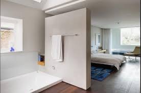 Buat kamu yang punya selera dengan desain kamar tidur mewah, kamu bisa memilih beberapa inspirasi desain kamar tidur mewah dan elegan ini yang konsep dan temanya pun sudah disesuaikan. Desain Kamar Tidur Dan Kamar Mandi Radea