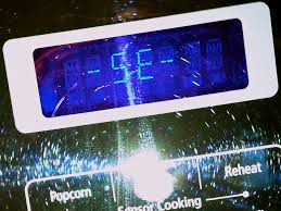 The 1,000w samsung me6144w microwave oven provides a 40l capacity and is available in a white finish and features samsung's unique wave transmission system that evenly distributes the microwaves throughout. What S Up With Samsung Microwaves At Home With Tech