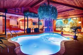 The Illinois Hotel Where You Can Have Your Own Personal Pool In Your Room Traveling