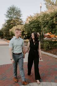 For a full portfolio and rate information, be sure to take a look at our photography site: H5lggz0d7ve2zm