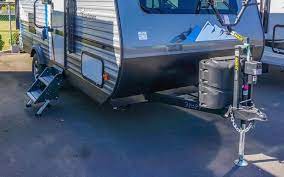 Heavy duty electric trailer tongue jack. 8 Best Electric Trailer Tongue Jacks Of 2021 Rving Know How
