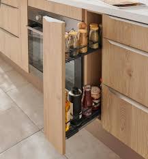 Les meubles bas et les buffets sont destinés à entreposer de la vaisselle et du matériel de cuisson. Une Cuisine De Style Avec Des Astuces Rangement Lapeyre