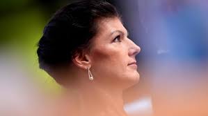 Sahra wagenknecht, geboren 1969, studierte von 1990 bis 1996 philosophie und neuere deutsche geschichte in jena, berlin und groningen. 30 Jahre Deutsche Einheit Man Hatte Die Industrielle Substanz Erhalten Mussen