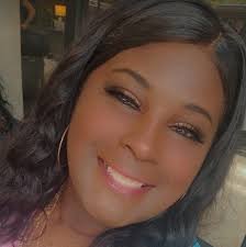 Who can do one of my family members a Dallas Cowboys Cake? 🎂🍰🥮 Hit my  inbox up or tag below, please.