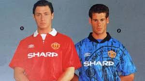 Buy manchester utd kits from the official megastore usa of manchester united. Manchester United Are Bringing A Classic Kit Look Back Next Season Joe Co Uk