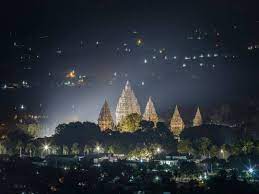  1 763 Likes 84 Comments Rohkiyat Wisora L Roh Kyt On Instagram Candi Prambanan Di Malam Hari Taken Spot Riyadi Prambanan Slem Instagram Candi Siwa