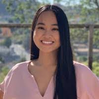 Leanna Shields's Instagram, Twitter & Facebook