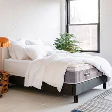 12 Organic Mattress Brands That Are Non Toxic All Natural Ultimate Guide In 2020 Organic Mattresses Mattress Sizes Mattress