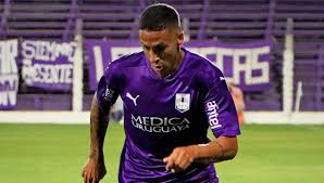 River intentará prolongar su excelente andar este domingo cuando se enfrente, desde las 17.45 gallardo iría con los mismos once que le ganaron a boca. Defensor Sporting Recibe A River Plate Esta Noche En El Franzini Defensor Sporting Club Sitio Oficial