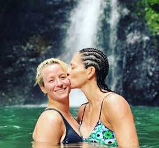 She tends to do things in the moment, when they feel. Megan Rapinoe Bio Wiki Net Worth Dating Girlfriend Age Height