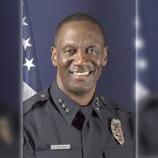Oakland mayor names new police chief, ending yearlong vacancy