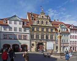 Dieses Historische Bauwerk Auf Dem Erfurter Fischmarkt Nennt Man Haus Zum Roten Ochsen Bildmitte Erfurt Egapark Erfurt Thuringen