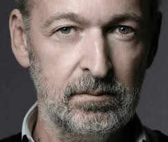 Littérature francophone: Eric Reinhardt favori du prix Goncourt