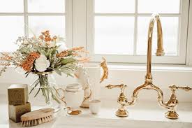 More and more folks are switching over to silk wedding event flowers and plants because of the excellent quality in the production procedure that makes them look more realistic than before. The Easiest Trick For Fool Proof Faux Floral Arranging Liz Marie Blog