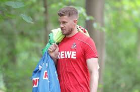 How much does simon terodde earn per year? Simon Terodde Vom 1 Fc Koln Wechsel Des Ex Vfb Sturmers Zum Hamburger Sv Perfekt Fussball Stuttgarter Zeitung