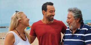 Η ανάρτηση του σάκη τανιμανίδη με τα δίδυμα. O Pateras Toy Sakh Tanimanidh Milaei Gia Thn Egkymosynh Ths Xristinas Mpompasakhs Tanimanidhs Poy Ton Entopise O Fakos Toy Hello Gr Sakhs Tanimanidhs Xristina Mpompa Bolta Sto Kolwnaki Ligo Prin To Lockdownegkyos