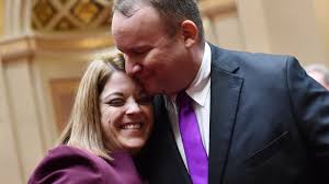 Minnesota Legislature's two new members sworn in