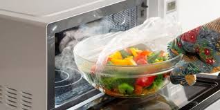 Descubre si cocinar con el microondas es sano o no. Como Cocinar Al Vapor Para Sacarles El Maximo Partido A Los Alimentos