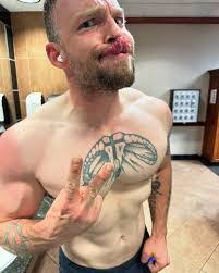 Kyle Lessard's Instagram, Twitter & Facebook