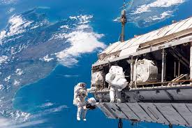 Melamar pekerjaan ketika melamar pekerjaan di iss, cara terbaik adalah menghubungi call center 24 jam iss indonesia telp. Sejak 20 Tahun Lalu Manusia Mulai Tinggal Di Iss Secara Berkelanjutan Halaman All Kompas Com