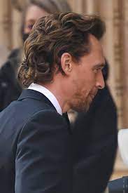 Наиболее известен по фильмам «полночь в париже» (2011). Tom Hiddleston Hiddlespage On Twitter Tom Hiddleston At The Ee British Academy Film Awards 2021 Bafta