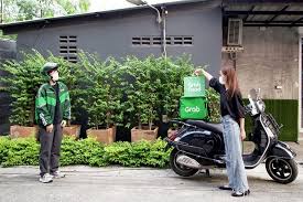 The grab food driver who delivered my food for my most recent order was courteous and was all smiles when he handed me my orders. Grab Food Launches Contactless Delivery Thaiger
