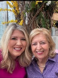 Kristen Walling's Instagram, Twitter & Facebook