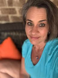 Larissa Farley (@larissafarleysmiles) • Instagram photos and videos