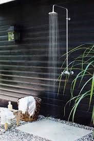 Von Wegen Regen Wir Duschen Unter Freiem Himmel Schweizer Illustrierte Selber Bauen Garten Hintergarten Schwimmbad Designs