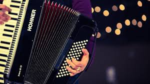 How To Play With Your Left Hand Accordion Lessons