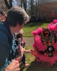 Love to sneak a look, but that's about as far as i go. Feeding My Red Envelope To The Foo Lion At The Joss House Celebration For The Chinese New Year Scarlettrosedesigner Chinesenewyear2020 Yearofthera