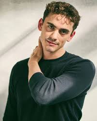 travis (@travisroyrogers) • Instagram photos and videos