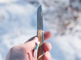The classic pocket knife, reimagined. James X Roam The County Knife The Coolector