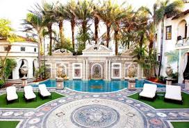 Sold Gianni Versace S Former Home Auctioned For 41 5 Million Miami Mansion Versace Mansion Versace Mansion Miami