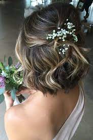 Ein Hauch Von Babys Atem Halb In Die Hohe Aber Nie Halb Fertig Vielleicht G In 2021 Short Wedding Hair Half Up Hair Hair Styles