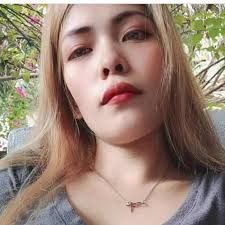 Roxanne Dy updated her profile picture.