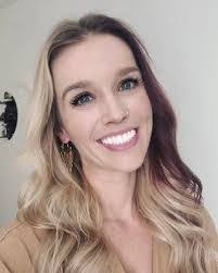 Kayla Lin's Instagram, Twitter & Facebook